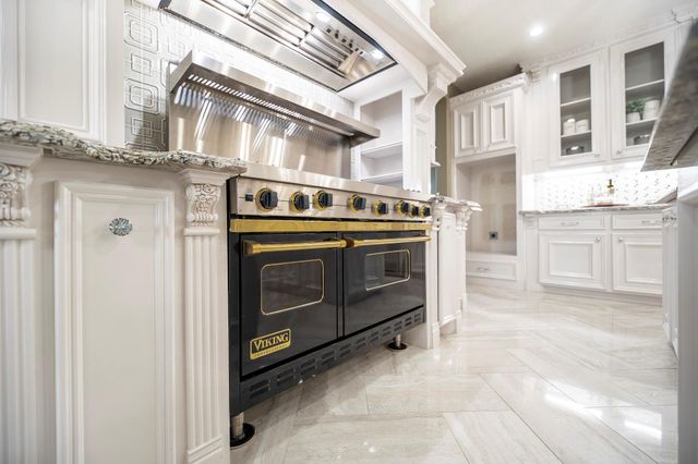 10887 Decatur Street, Willis, TX 77318