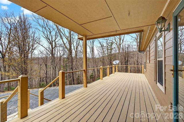 600 Sassafras Drive, Spruce Pine, NC 28777