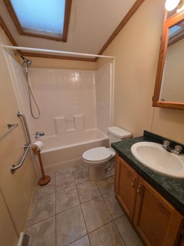 8959 Meadowview Drive, Kalamazoo, MI 49009