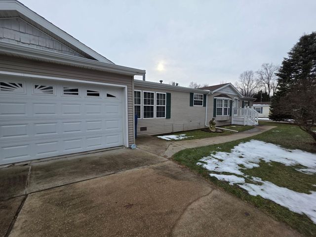 8959 Meadowview Drive, Kalamazoo, MI 49009