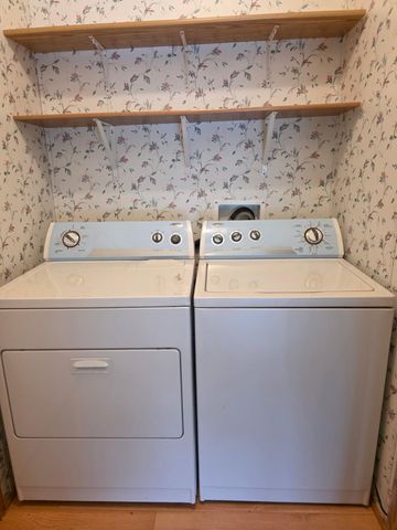 8959 Meadowview Drive, Kalamazoo, MI 49009