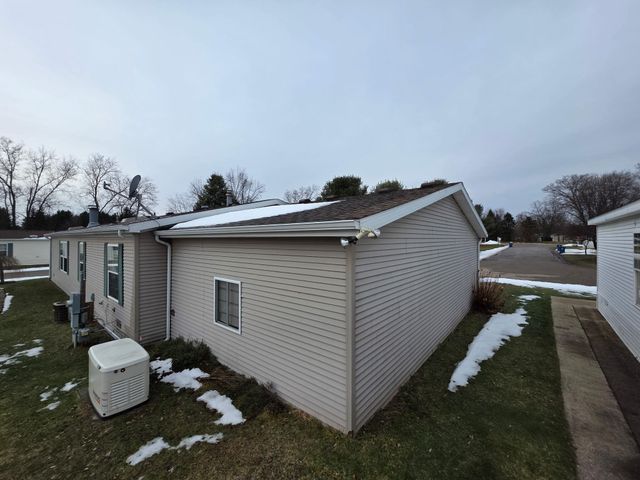 8959 Meadowview Drive, Kalamazoo, MI 49009