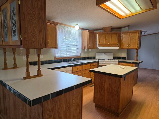 8959 Meadowview Drive, Kalamazoo, MI 49009