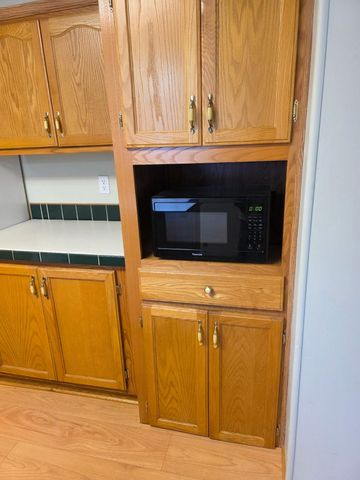 8959 Meadowview Drive, Kalamazoo, MI 49009