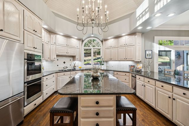 19 Park Mdws, Nashville, TN 37215