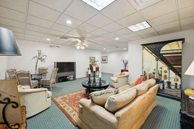 19 Park Mdws, Nashville, TN 37215