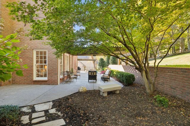 19 Park Mdws, Nashville, TN 37215