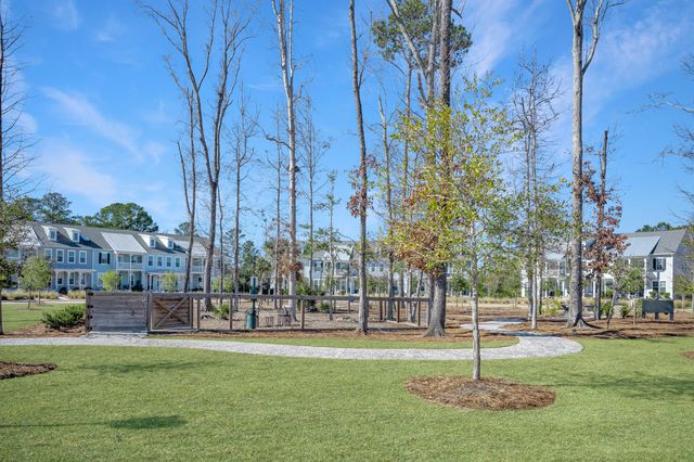 2202 Brockton Lane, Mount Pleasant, SC 29466