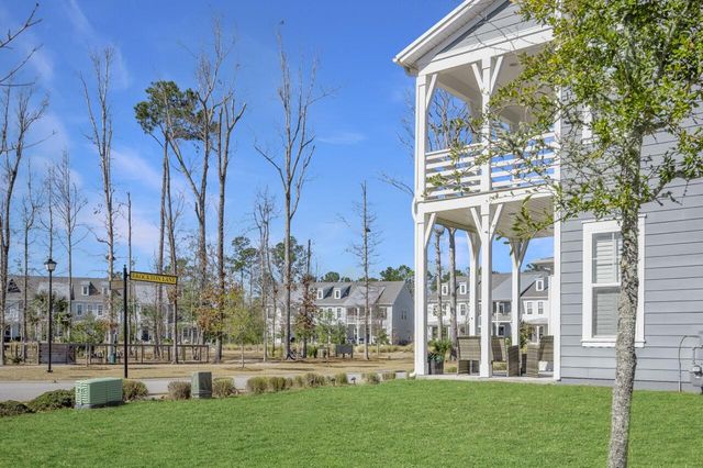 2202 Brockton Lane, Mount Pleasant, SC 29466