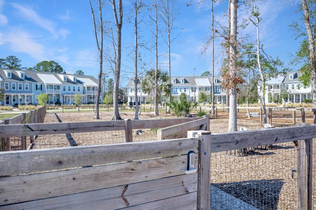 2202 Brockton Lane, Mount Pleasant, SC 29466