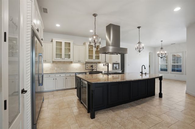 715 Simmons Road, Double Oak, TX 75077