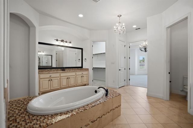 715 Simmons Road, Double Oak, TX 75077