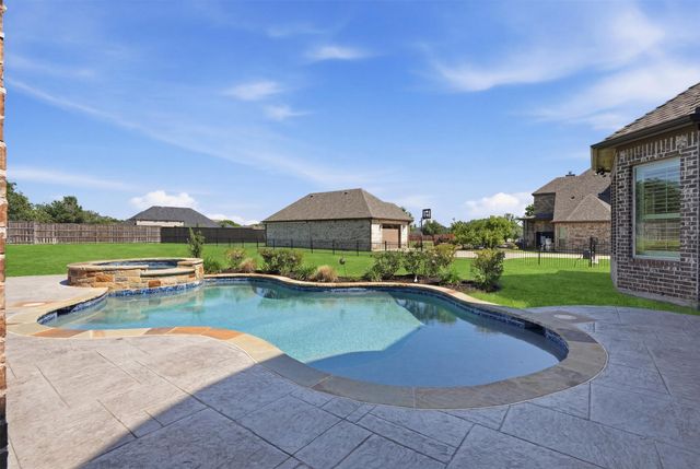 715 Simmons Road, Double Oak, TX 75077