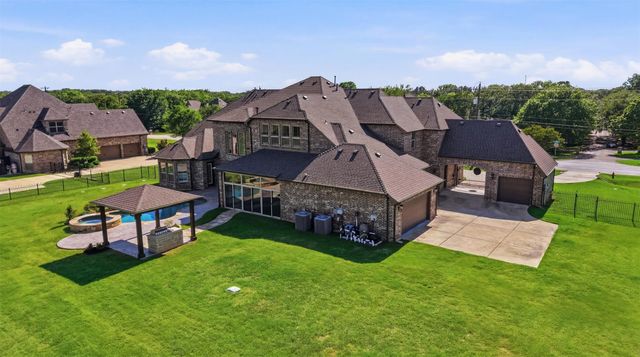 715 Simmons Road, Double Oak, TX 75077