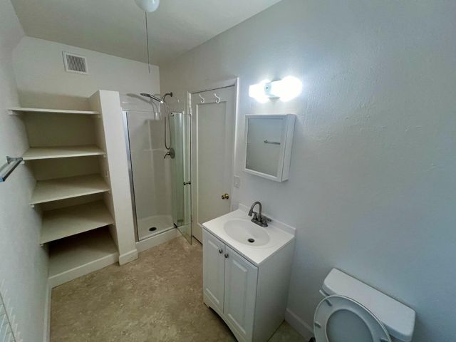 160 Monterey Avenue, Pacific Grove, CA 93950