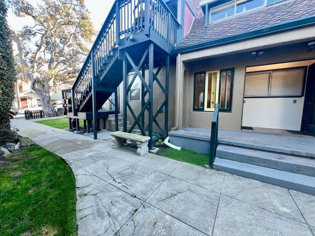 160 Monterey Avenue, Pacific Grove, CA 93950