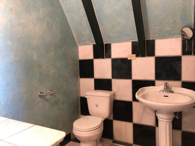 160 Monterey Avenue, Pacific Grove, CA 93950