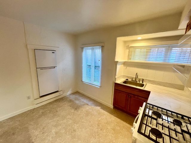 160 Monterey Avenue, Pacific Grove, CA 93950