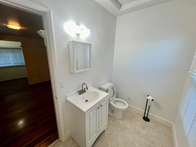 160 Monterey Avenue, Pacific Grove, CA 93950