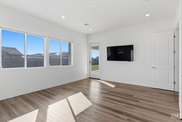 12627 Heritage Drive, Bakersfield, CA 93311