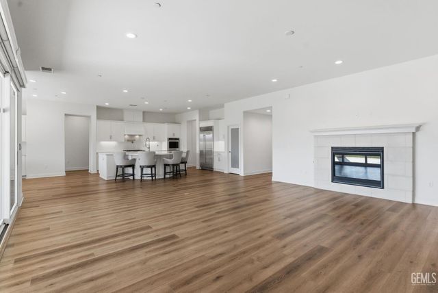 12627 Heritage Drive, Bakersfield, CA 93311