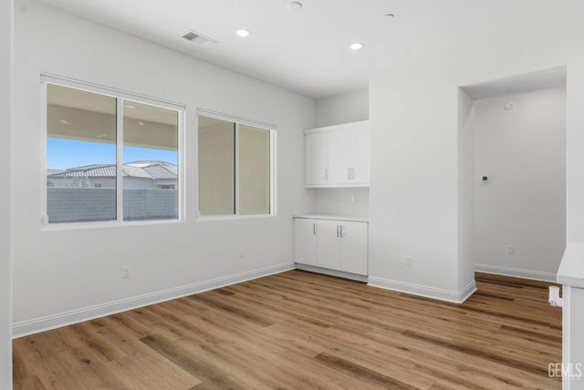 12627 Heritage Drive, Bakersfield, CA 93311