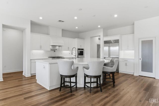 12627 Heritage Drive, Bakersfield, CA 93311