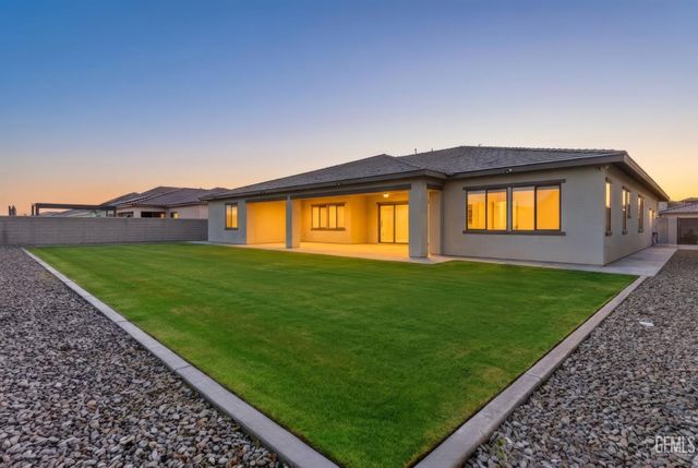 12627 Heritage Drive, Bakersfield, CA 93311