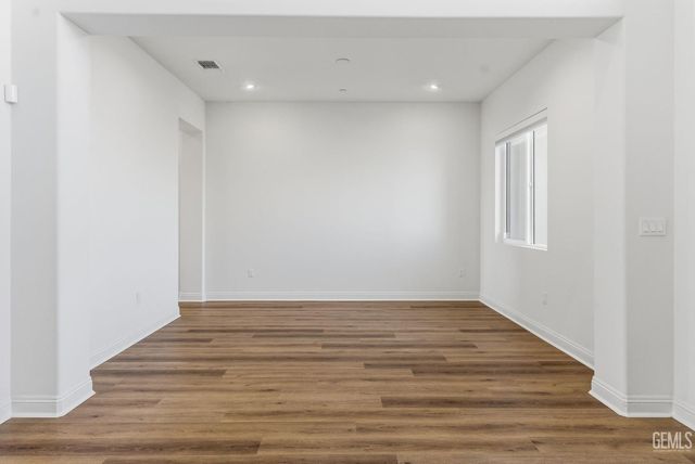 12627 Heritage Drive, Bakersfield, CA 93311