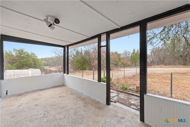 6916 Clover Leaf Drive, Brownwood, TX 76801