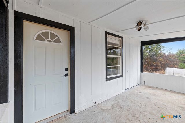 6916 Clover Leaf Drive, Brownwood, TX 76801