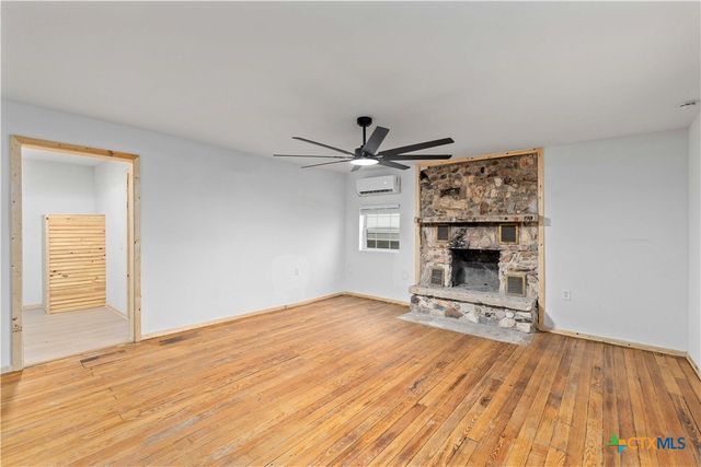 6916 Clover Leaf Drive, Brownwood, TX 76801