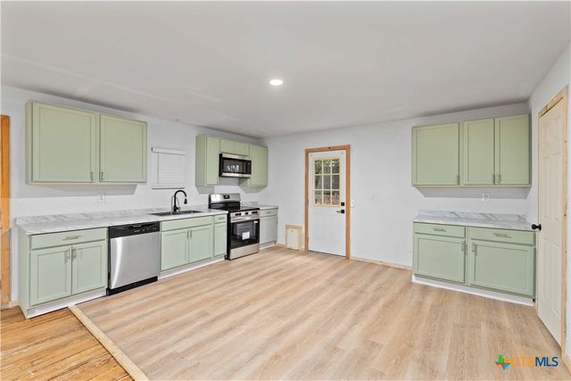 6916 Clover Leaf Drive, Brownwood, TX 76801