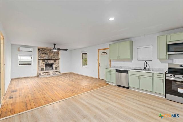 6916 Clover Leaf Drive, Brownwood, TX 76801