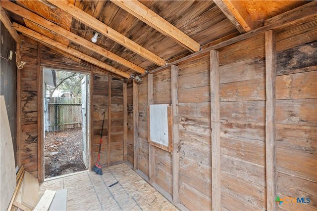 6916 Clover Leaf Drive, Brownwood, TX 76801