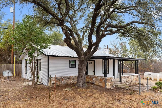 6916 Clover Leaf Drive, Brownwood, TX 76801