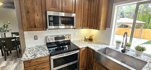 12224 N Nevada Ct, Spokane, WA 99218