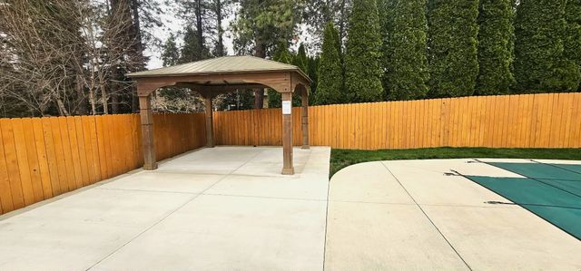 12224 N Nevada Ct, Spokane, WA 99218