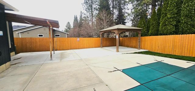 12224 N Nevada Ct, Spokane, WA 99218