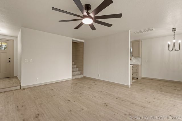 900 W Boston Street, Broken Arrow, OK 74012