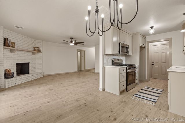 900 W Boston Street, Broken Arrow, OK 74012