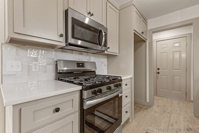 900 W Boston Street, Broken Arrow, OK 74012