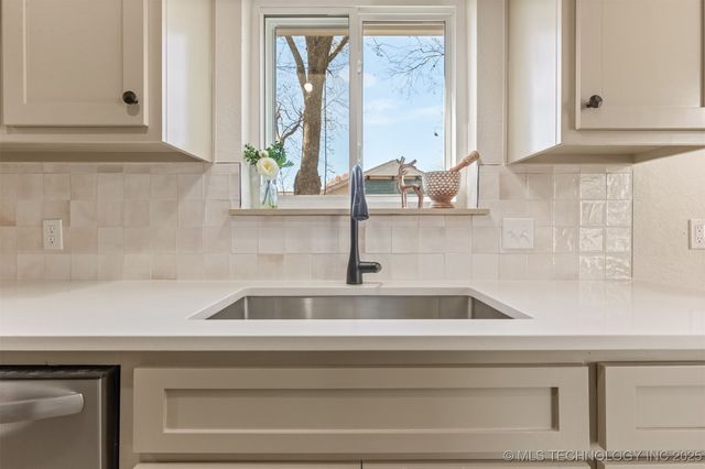 900 W Boston Street, Broken Arrow, OK 74012