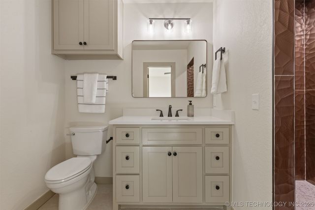 900 W Boston Street, Broken Arrow, OK 74012