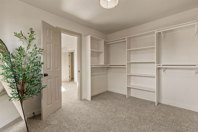 900 W Boston Street, Broken Arrow, OK 74012