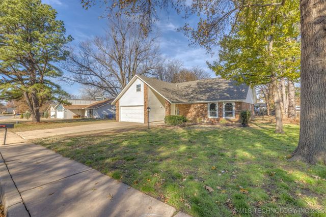 900 W Boston Street, Broken Arrow, OK 74012