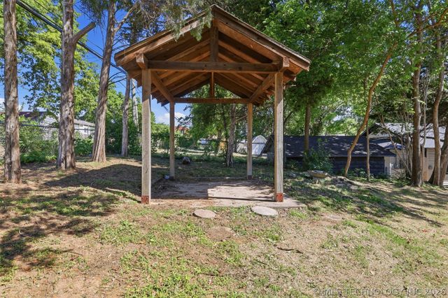 606 N Garfield Avenue, Sand Springs, OK 74063