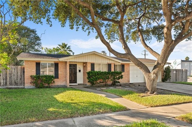 1301 Easthaven Dr, Corpus Christi, TX 78412