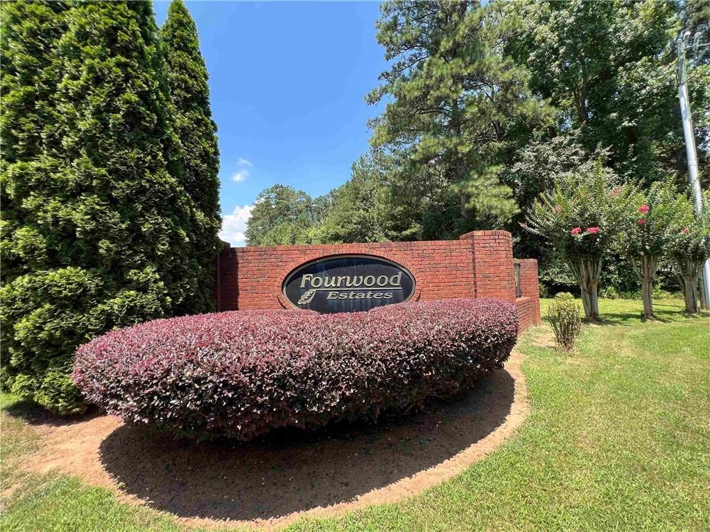 90 Fourwood Drive, Covington, GA 30016