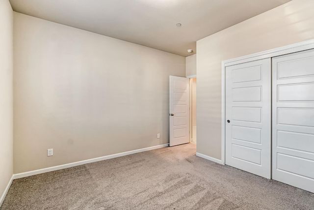 642 Stone Crest Avenue, Madera, CA 93636